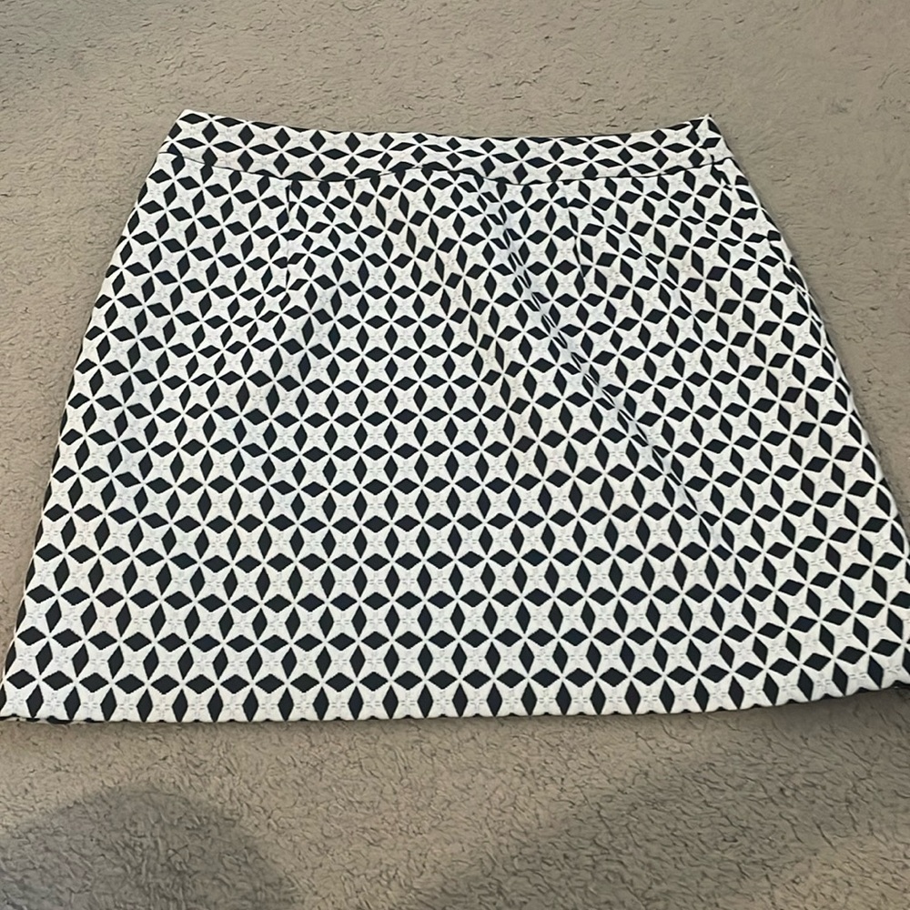 Banana Republic black and white skirt